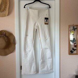 North Face snoga ski pant in gardenia white